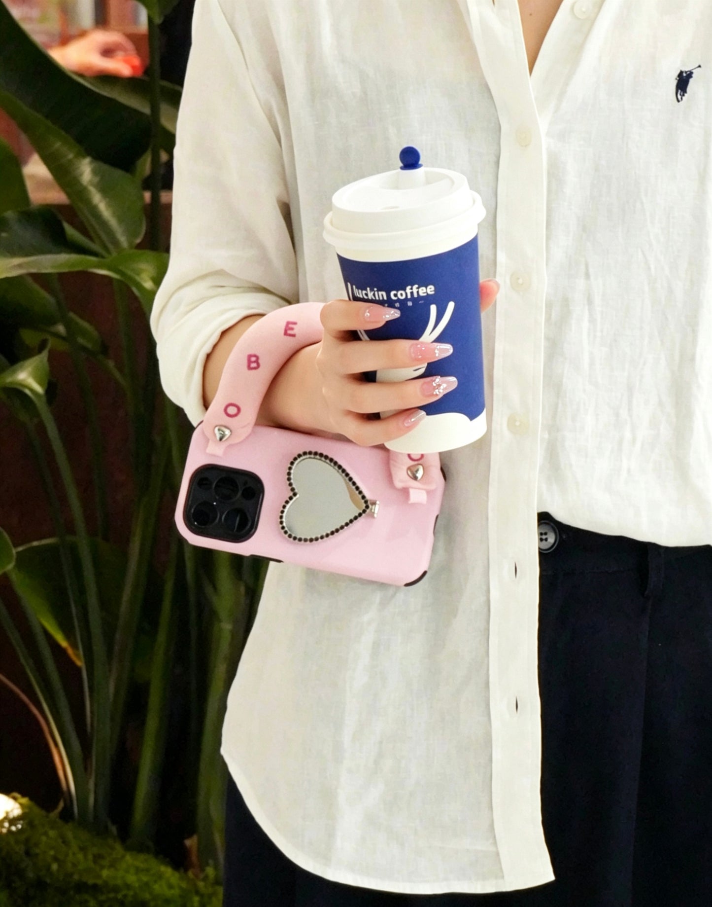 SSEGY Sakura Pink Heart-Shaped Vanity Mirror Phone Case – Featuring an Embroidered "Cloud" Grip for Stress Relief
