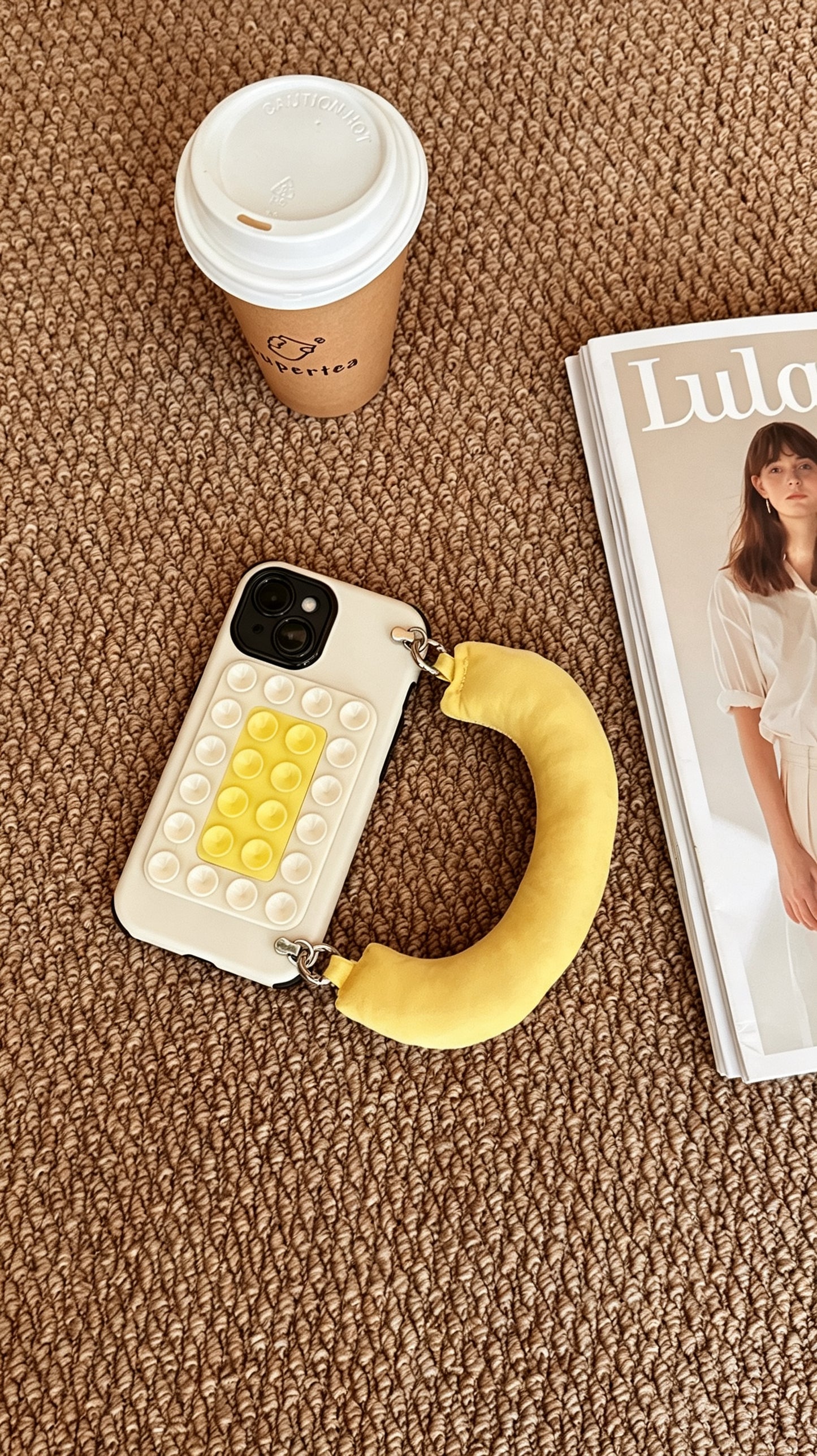 SSEGY Full-Coverage Drop-Proof Suction Cup Phone Case - Equipped with Ergonomic Decompression Cloud Handle