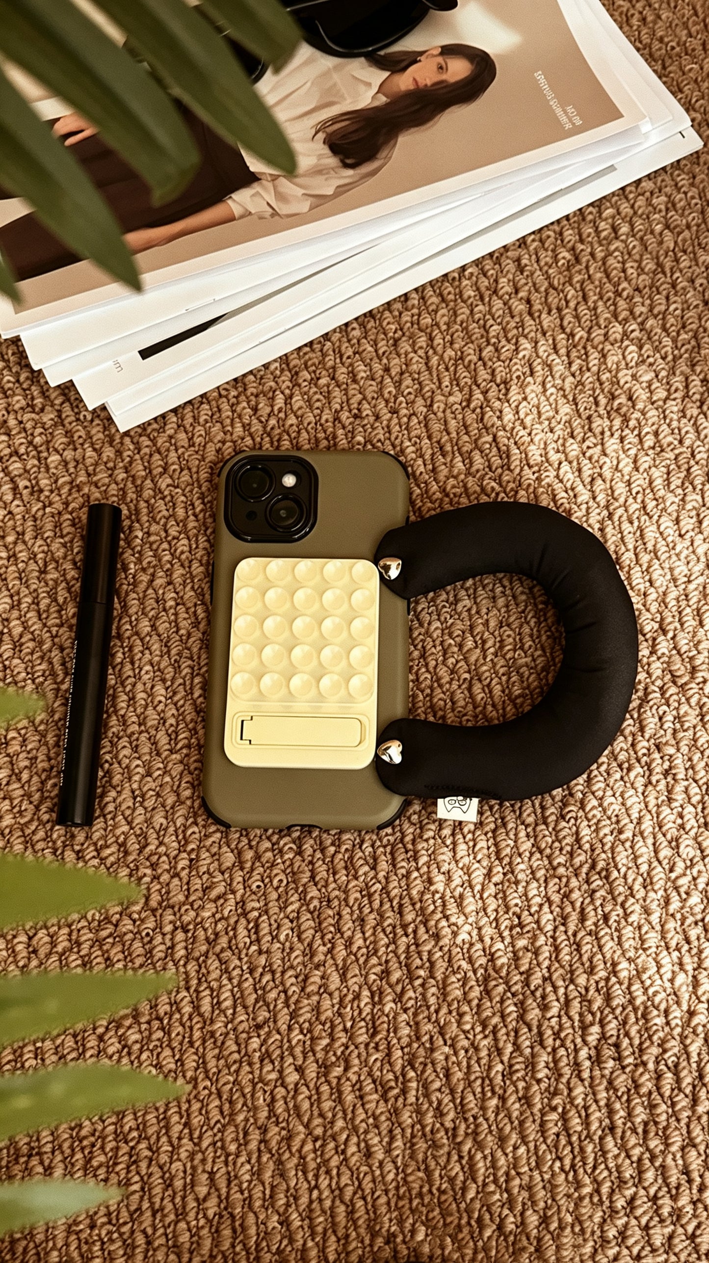 Matte Olive Green 3-in-1 Suction Cup Phone Case – Featuring an Ergonomic Padded Handle & Hidden Kickstand (Compatible with iPhone 14/15/16)