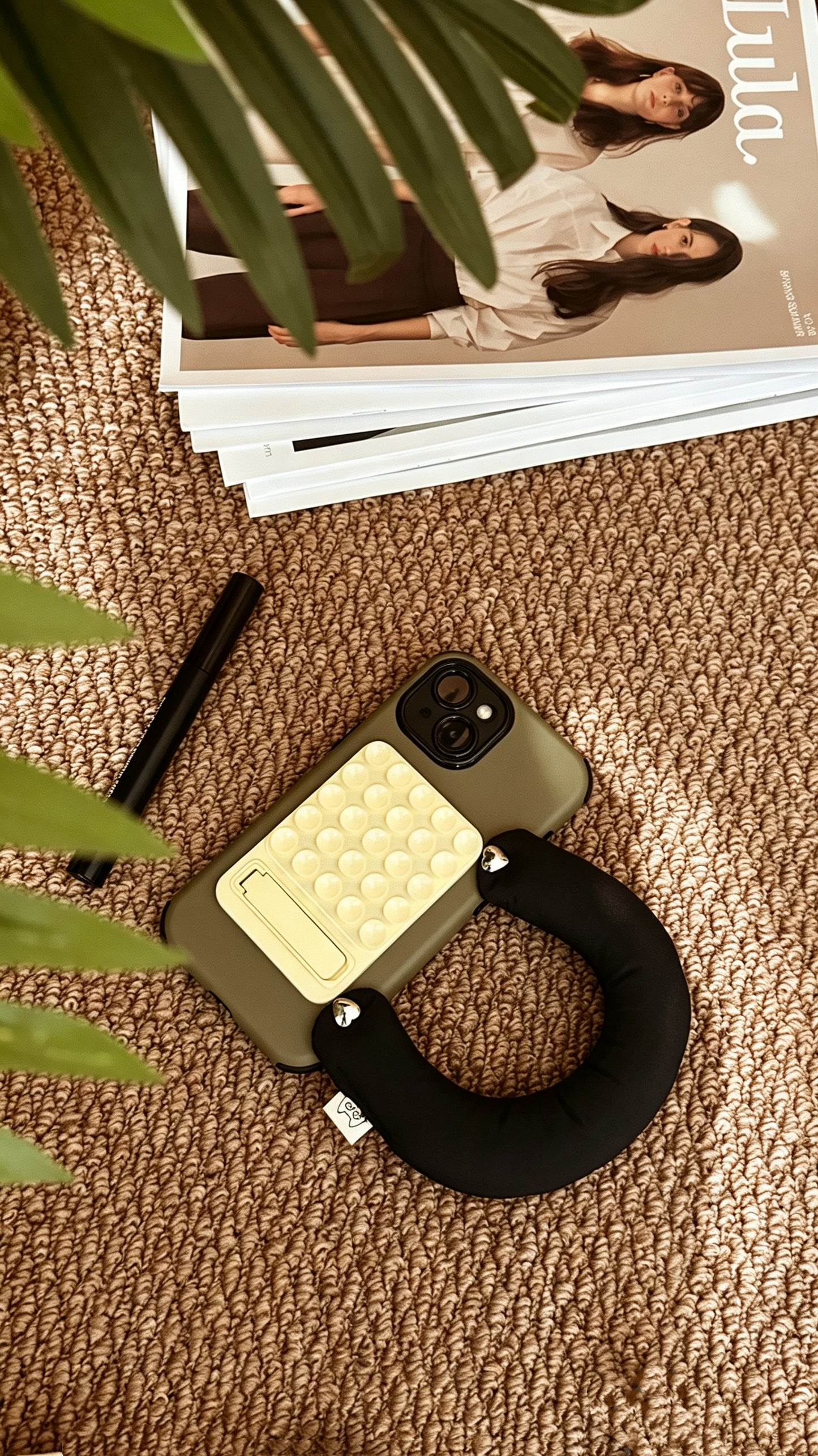 Matte Olive Green 3-in-1 Suction Cup Phone Case – Featuring an Ergonomic Padded Handle & Hidden Kickstand (Compatible with iPhone 14/15/16)